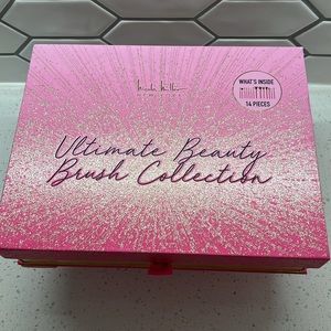 NEW Nicole Miller 14 pc Ultimate Beauty Brush Collection